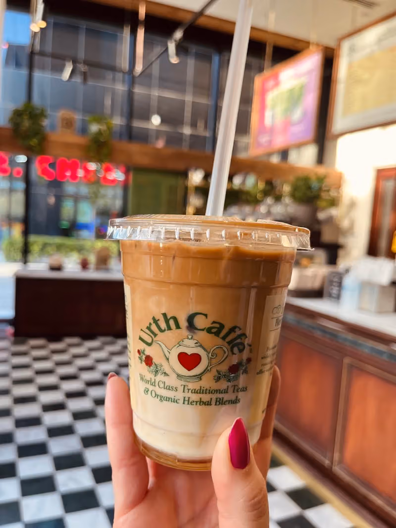 Urth Caffé - Boulevard