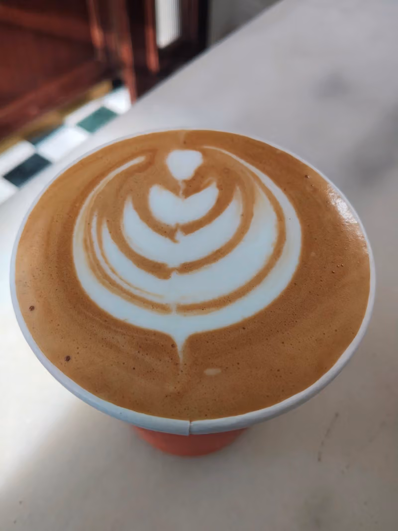Urth Caffé - Boulevard