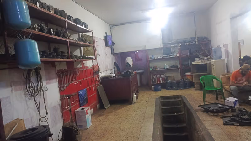 كهربائي عثمان خان سيارات و للمكيفات