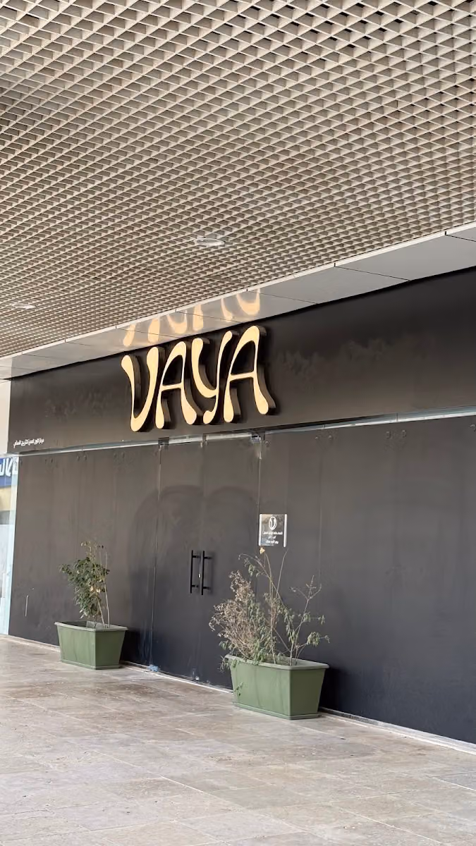 Vaya nail spa