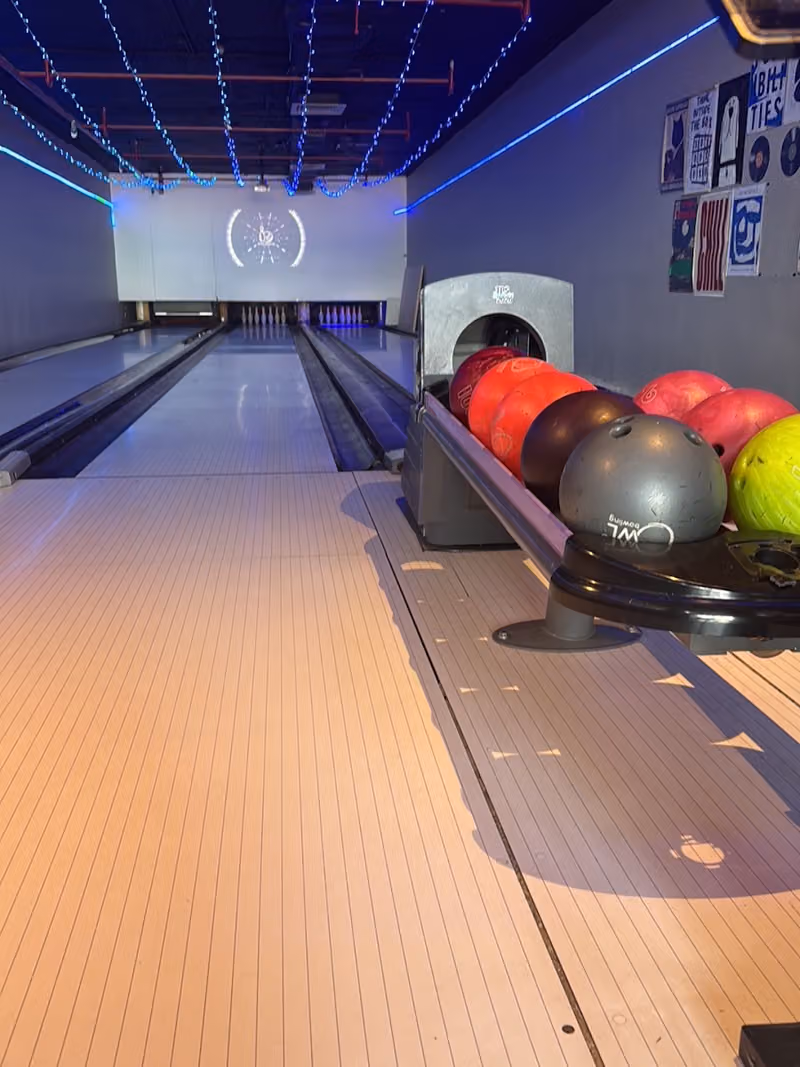 Vibes Bowling |فايبس بولينج