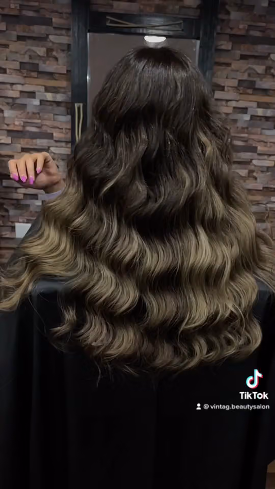 Vintage Beauty Salon