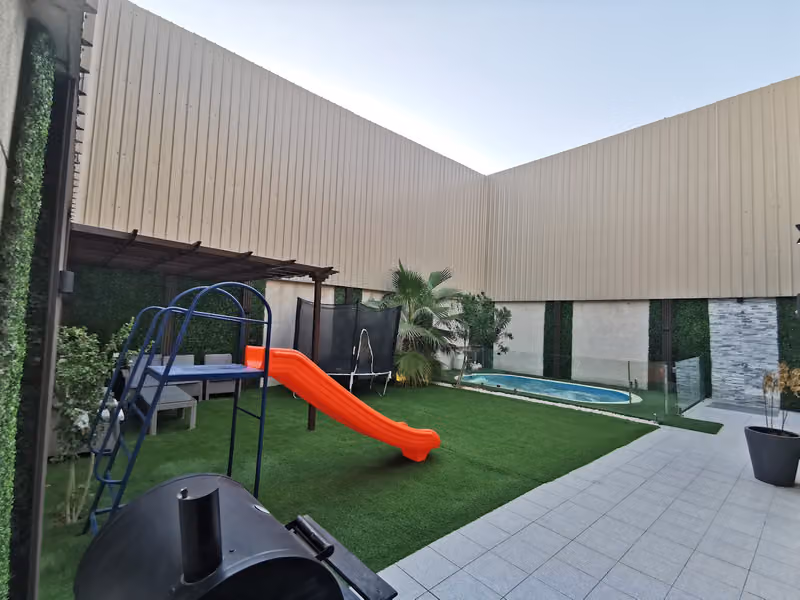 Viola chalet الخبر