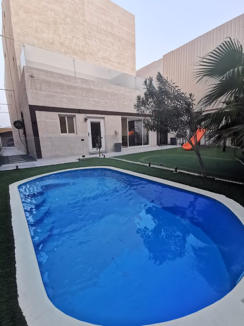 Viola chalet الخبر