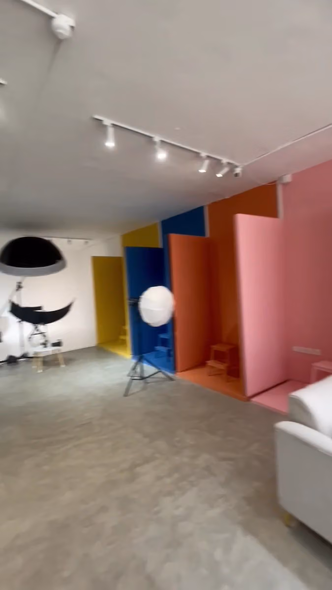 Vivid Studio space مساحة أستديو ڤيڤيد