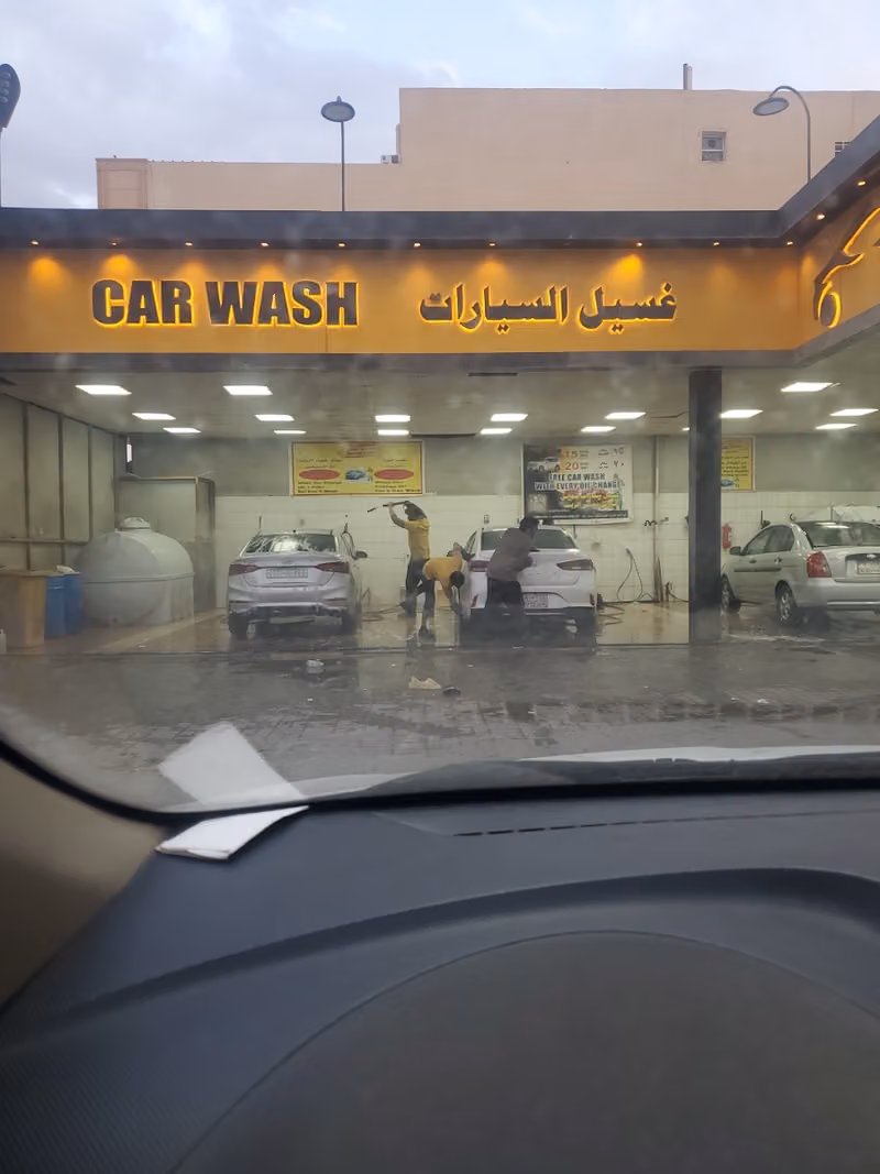 مركز وعد لخدمات السيارات