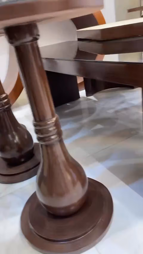 واجهة بيت للأثاث