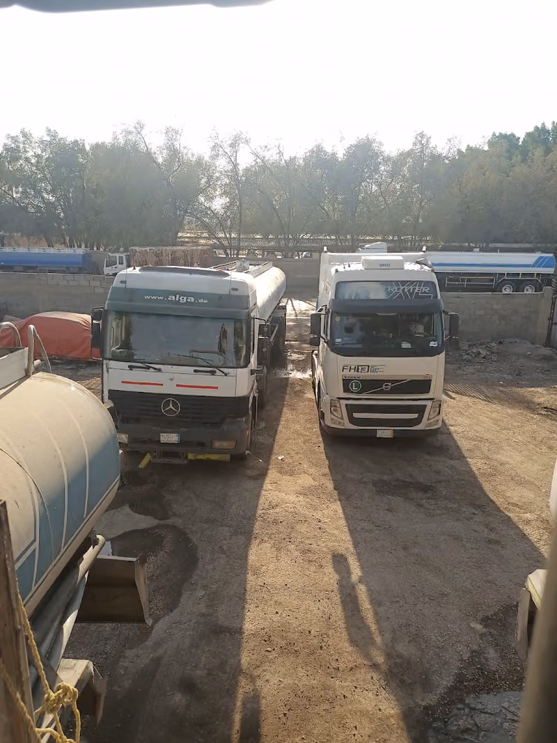 Water Tanker( میاء حلوۃ و مالحہ و صالحة للشرب )