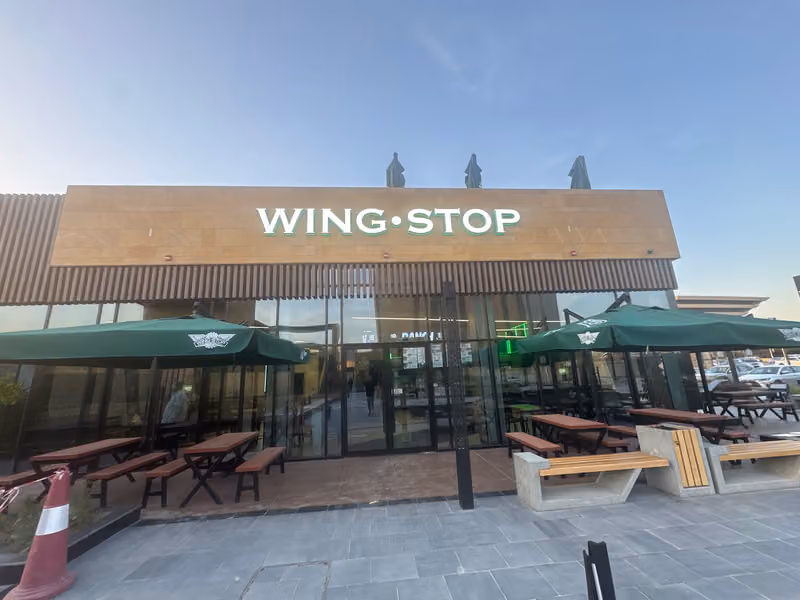 Wingstop Oro Square