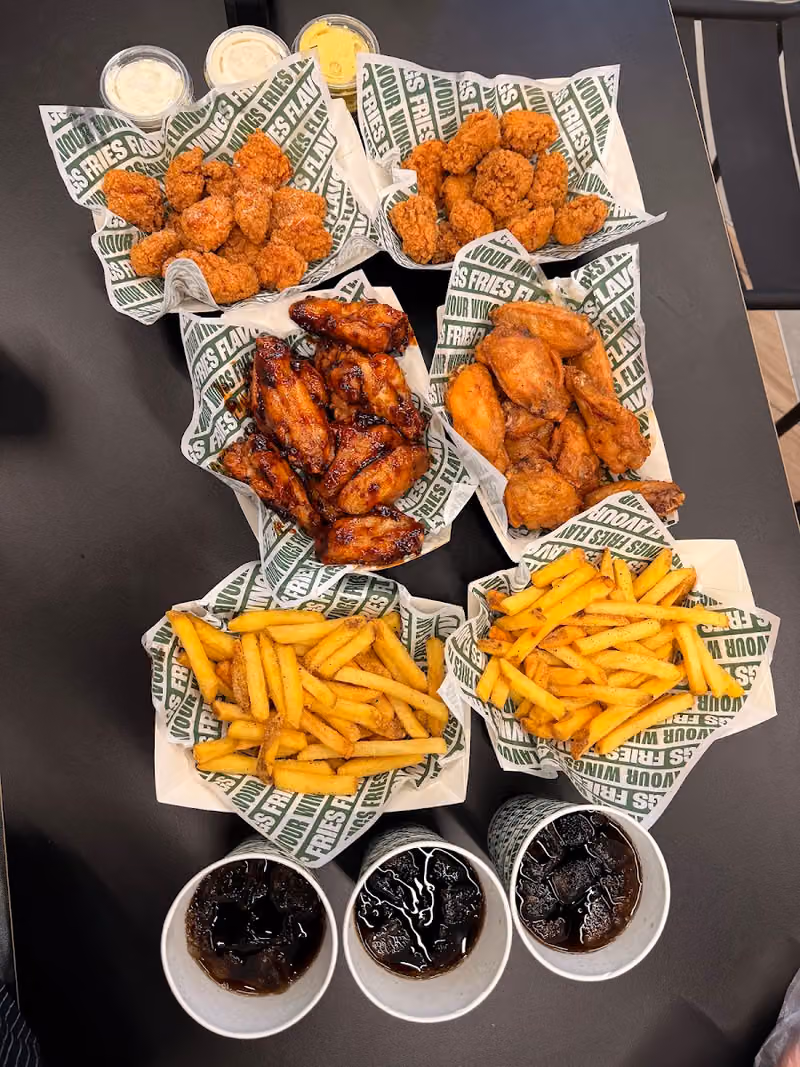 Wingstop Rakaa Plaza