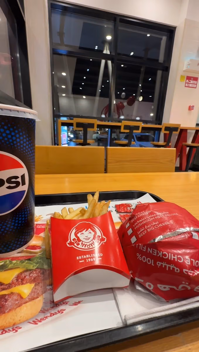 Wendy's ونديز - Rubeen Plaza