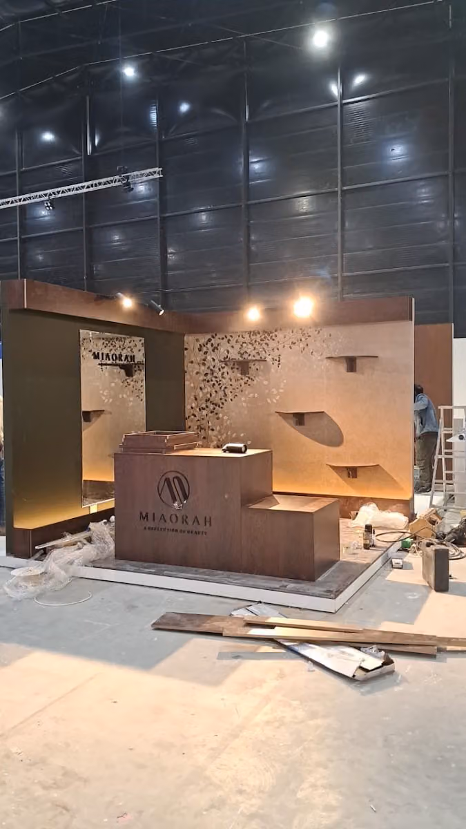Wood Carpenter Decorations