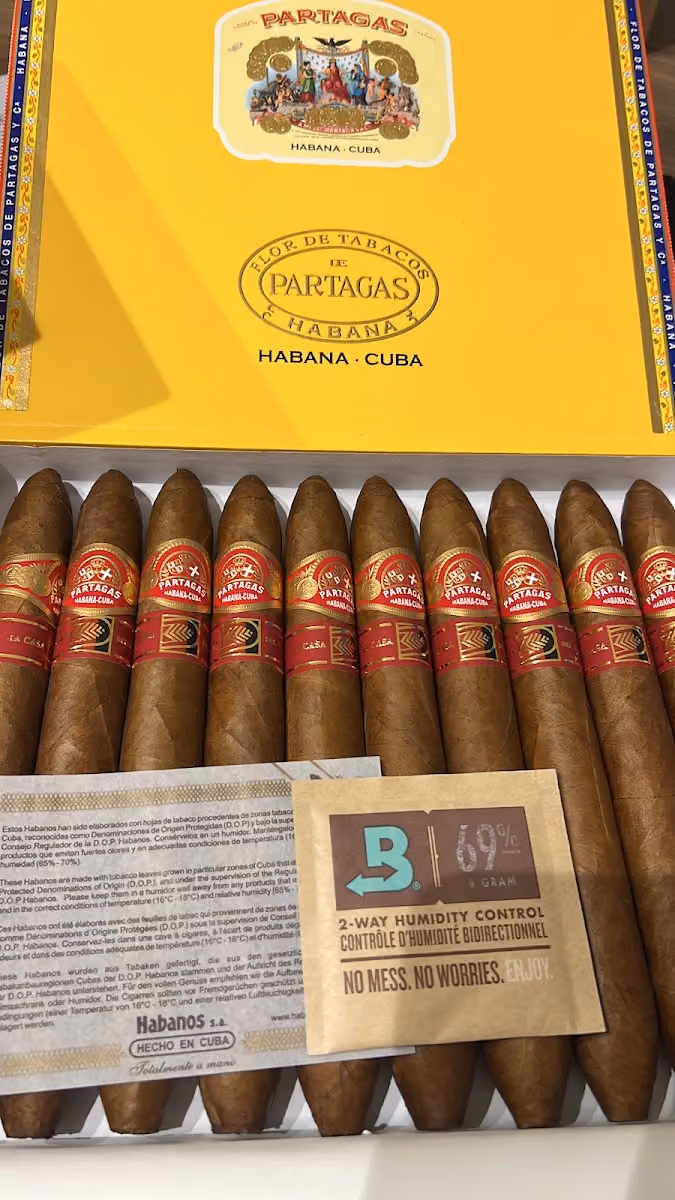 WORLD OF CIGAR