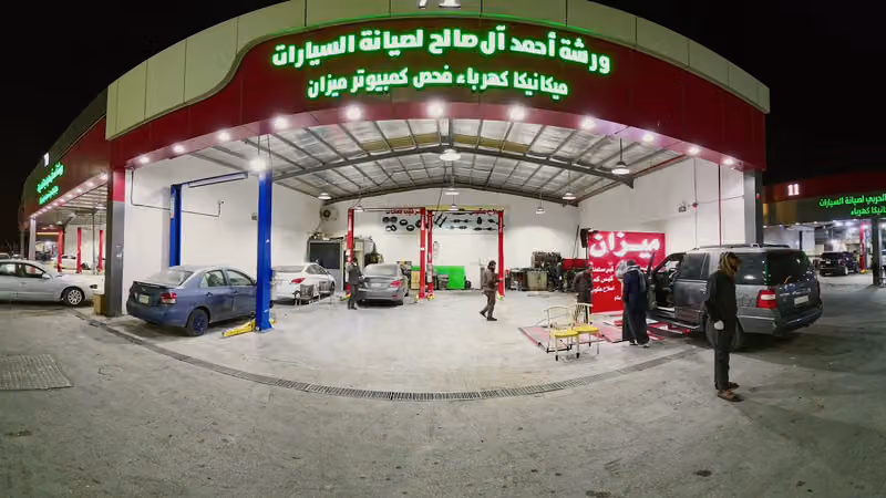 ورشه احمد المنهالي لصيانه جميع انواع السيارات فحص كمبيوتروبرمجه وسمكرة ورش بوياء لسيارات رقم(71)