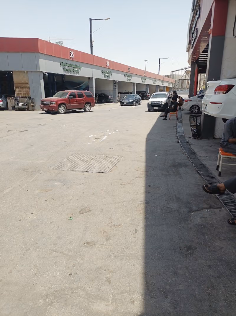 ورشه احمد المنهالي لصيانه جميع انواع السيارات فحص كمبيوتروبرمجه وسمكرة ورش بوياء لسيارات رقم(71)
