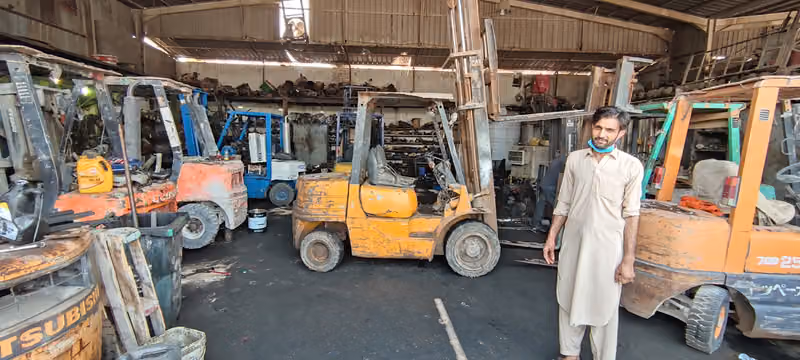 ورشة مكانيكا سيارات الديزل ايسزو