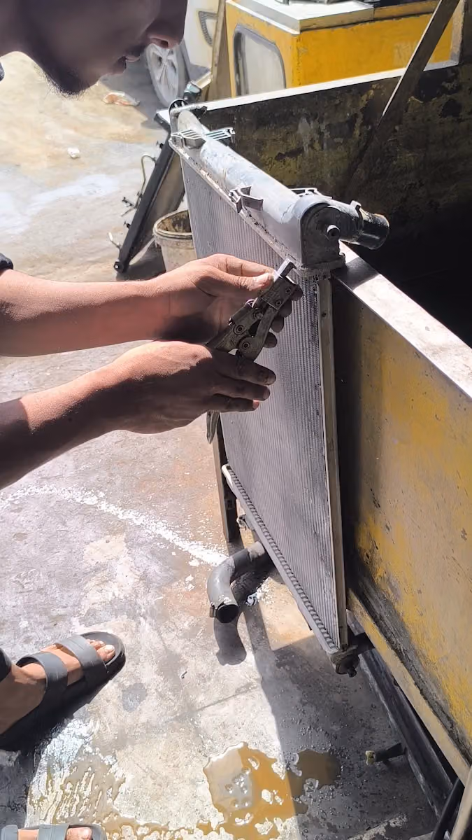 ورشه رديترات لحام المونيم باكستاني Radiator Workshop pakistani
