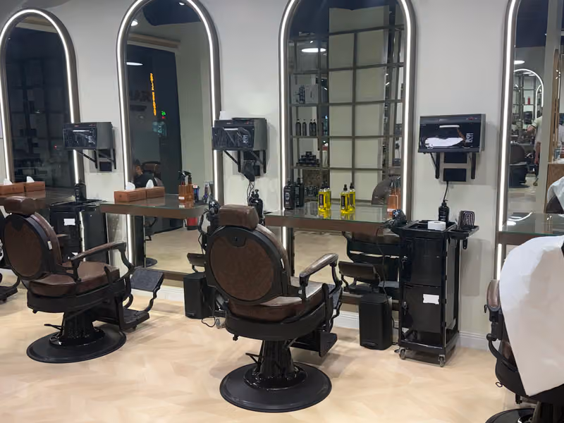 وثار صالون حلاقة Withar Barbershop
