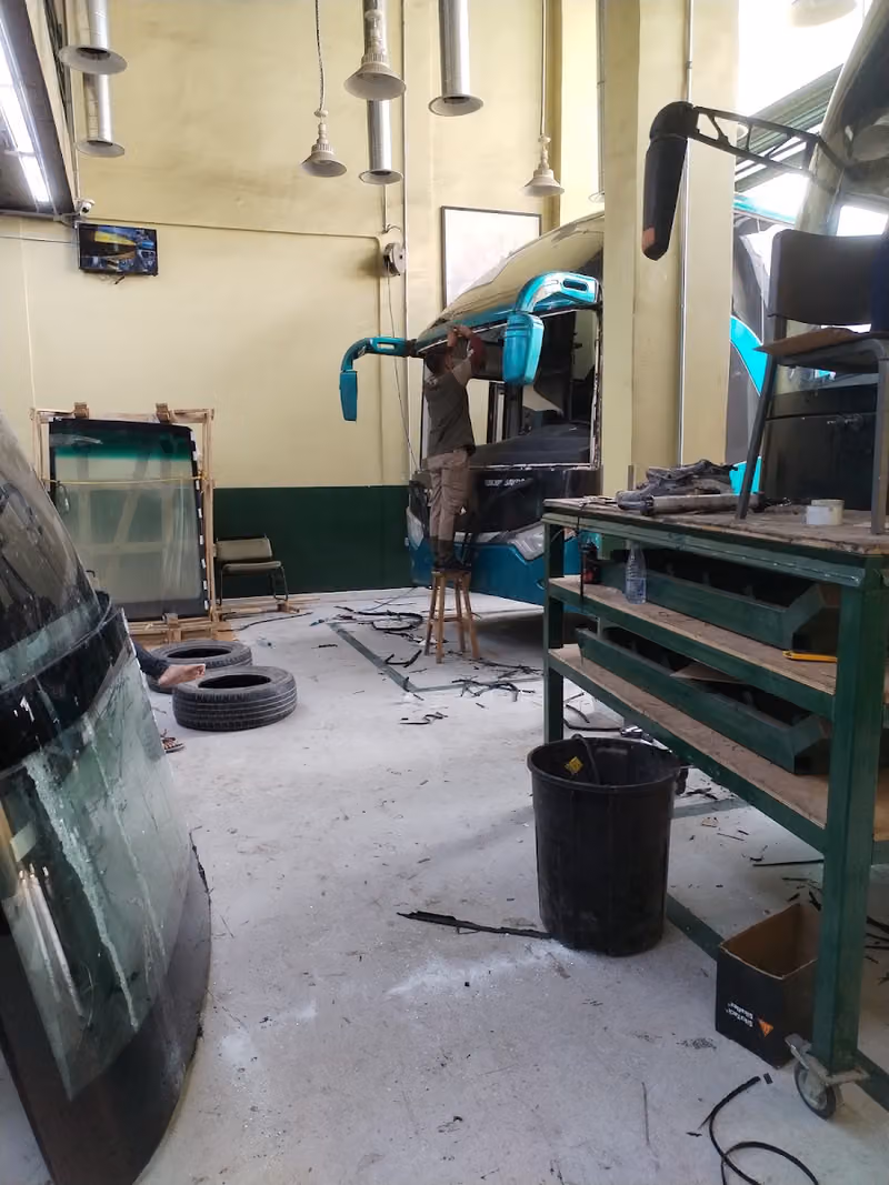 وتم لزجاج السيارات Watam Auto Glass