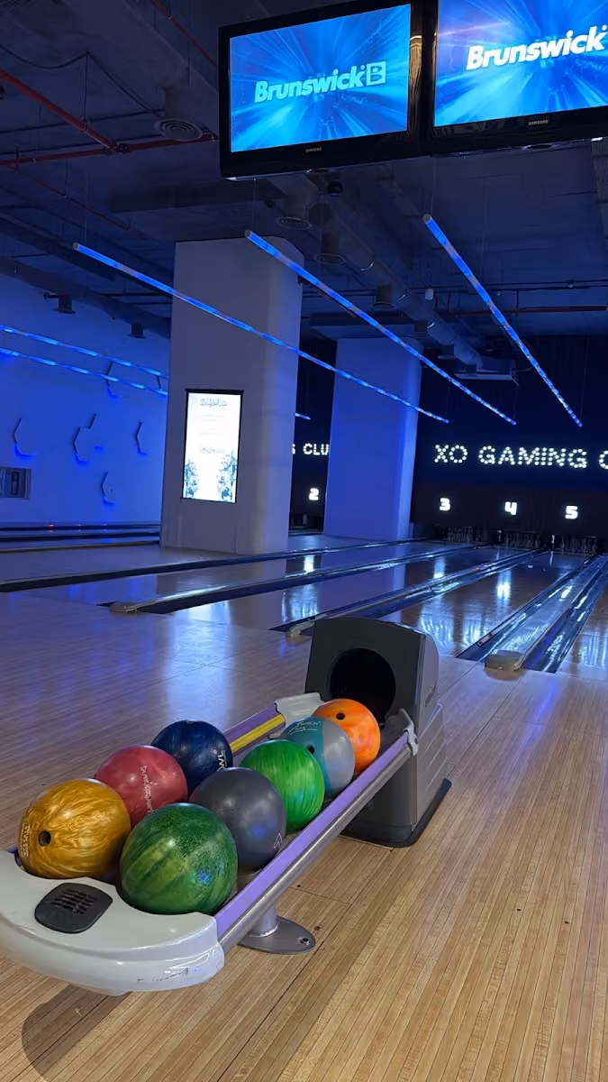 XO gaming club bowling صالة بولينج