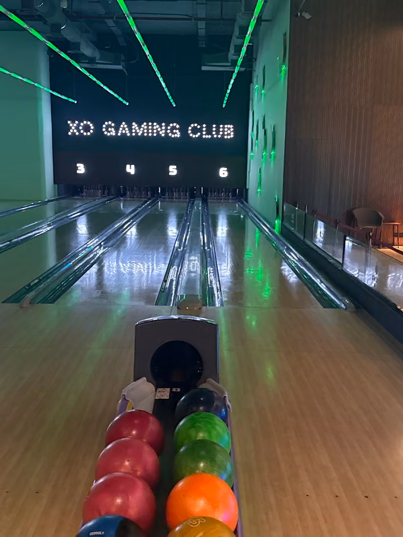 XO gaming club bowling صالة بولينج