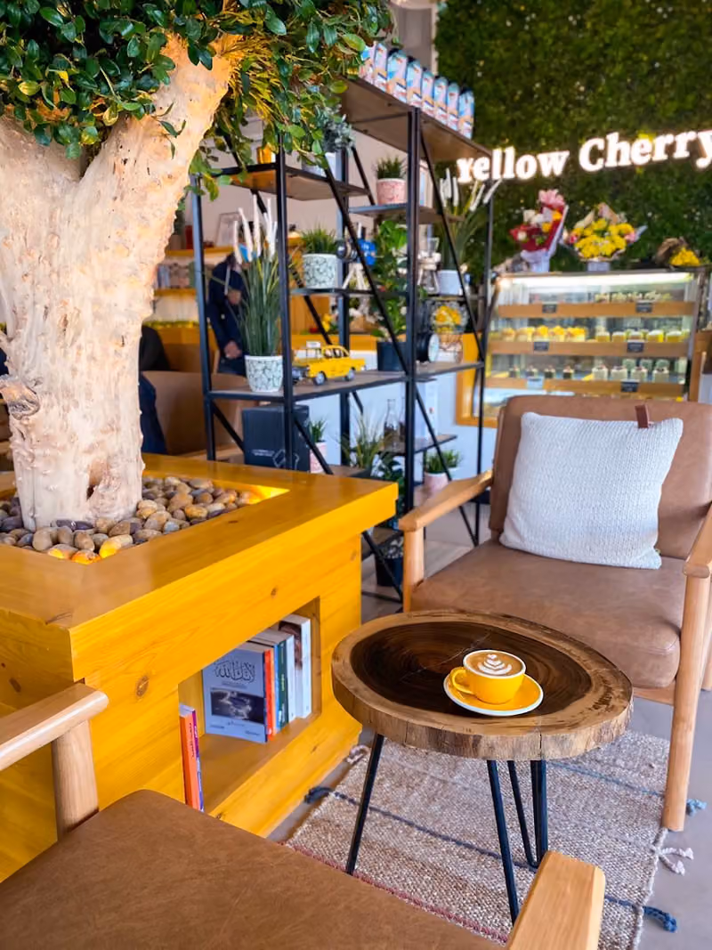يلو تشيري كافيه Yellow cherry cafe