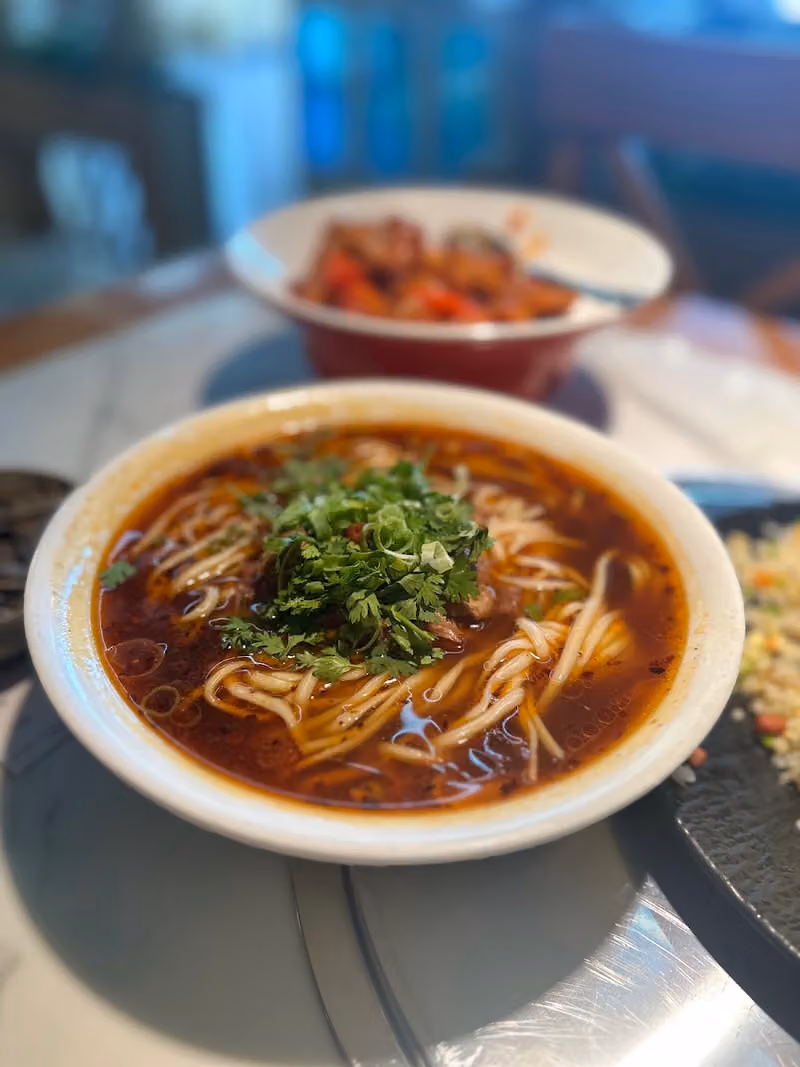 YUNLAI CHINESE RESTAURANT (云来)