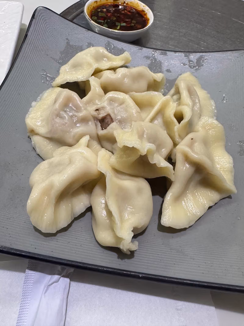 YUNLAI CHINESE RESTAURANT (云来)
