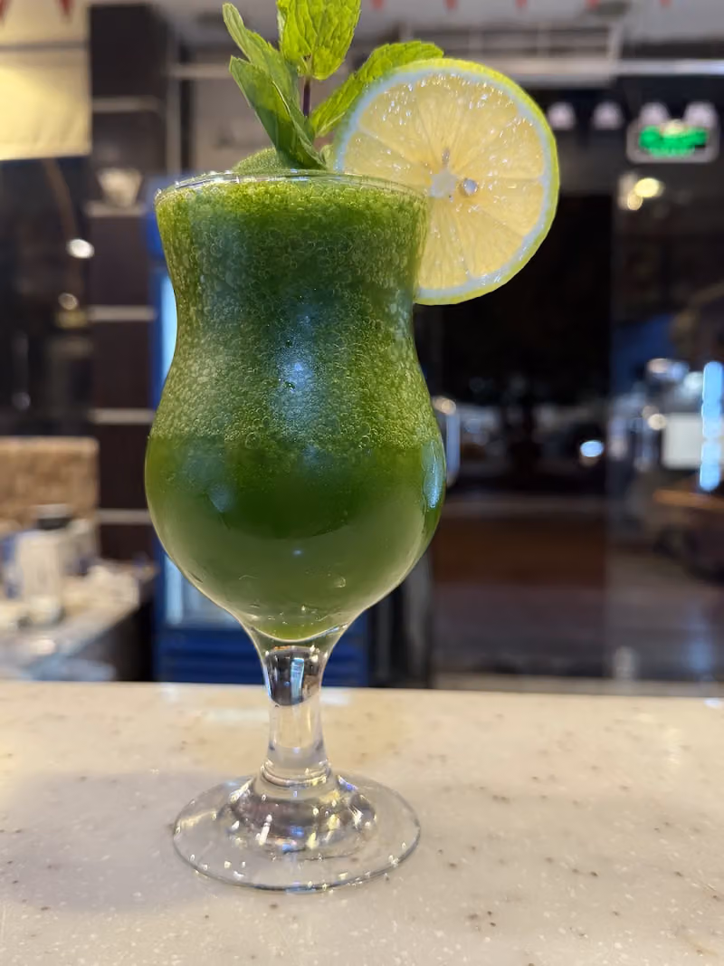 Zaiqa Alyum Restaurant