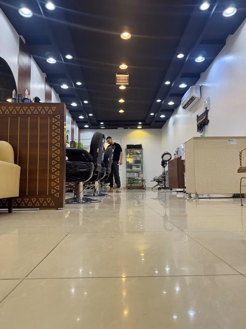 زمن الوسامه الحلاق